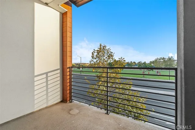 a view of a back yard of the house