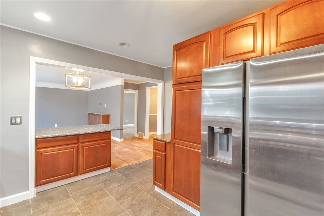 11274 Canal Road Sterling Heights, MI 48314 - Photo 21 of 43 50057091-20.JPG