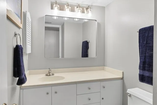 $425,000 | 1001 Benjamin Franklin Drive, Unit 403, Sarasota, FL 34236