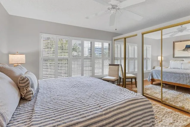 $425,000 | 1001 Benjamin Franklin Drive, Unit 403, Sarasota, FL 34236