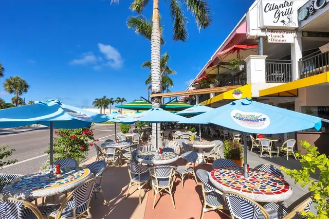 $425,000 | 1001 Benjamin Franklin Drive, Unit 403, Sarasota, FL 34236