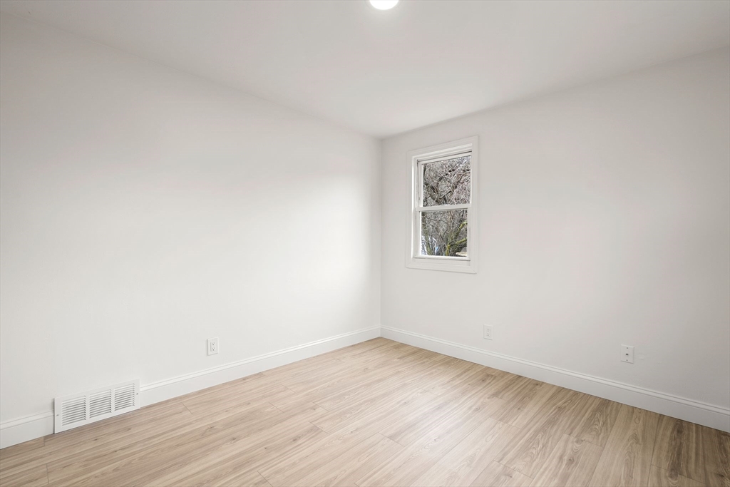 15 Phillip Road Billerica, MA 01821 - Photo 15 of 36