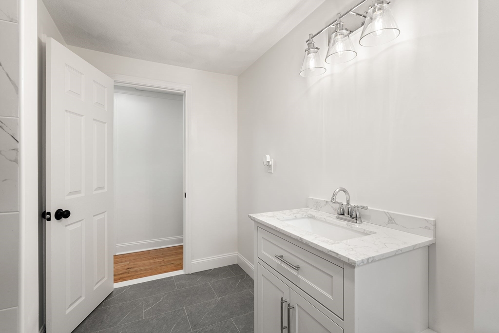 15 Phillip Road Billerica, MA 01821 - Photo 18 of 36