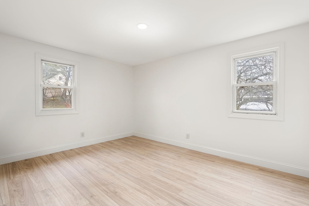 15 Phillip Road Billerica, MA 01821 - Photo 21 of 36