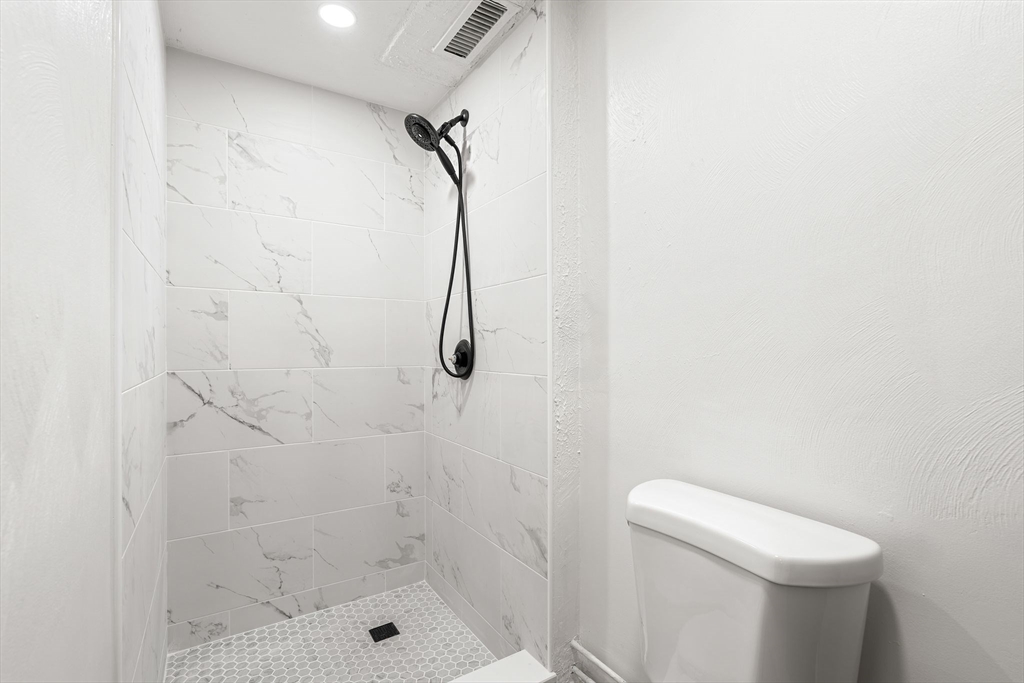 15 Phillip Road Billerica, MA 01821 - Photo 29 of 36