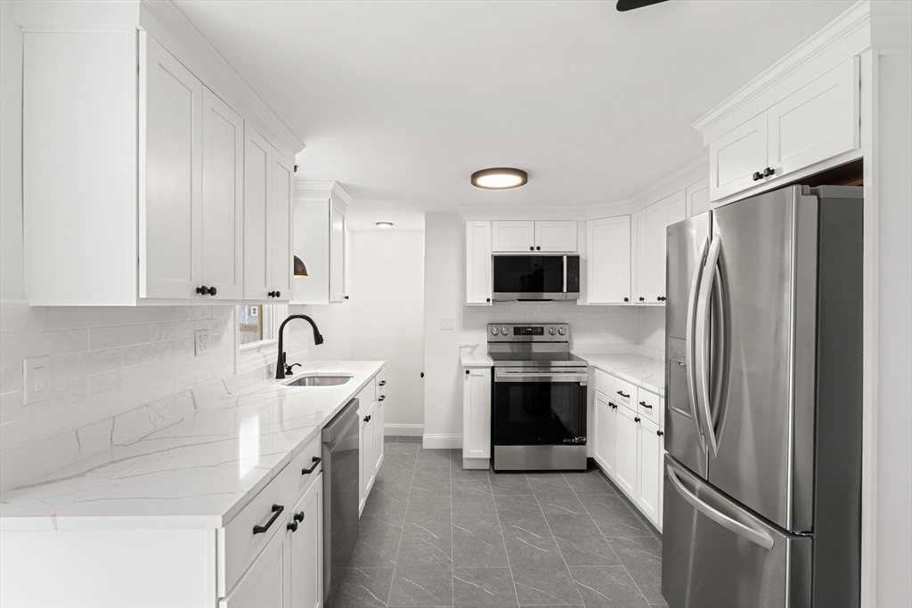 15 Phillip Road Billerica, MA 01821 - Photo 10 of 36