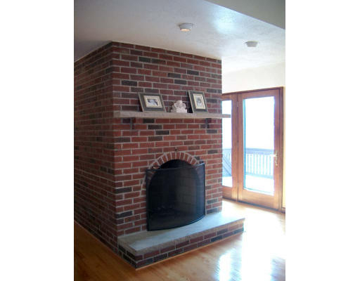 18 Lafayette Road Hull, MA 02045 - Photo 5 of 6 Gallery Image 5