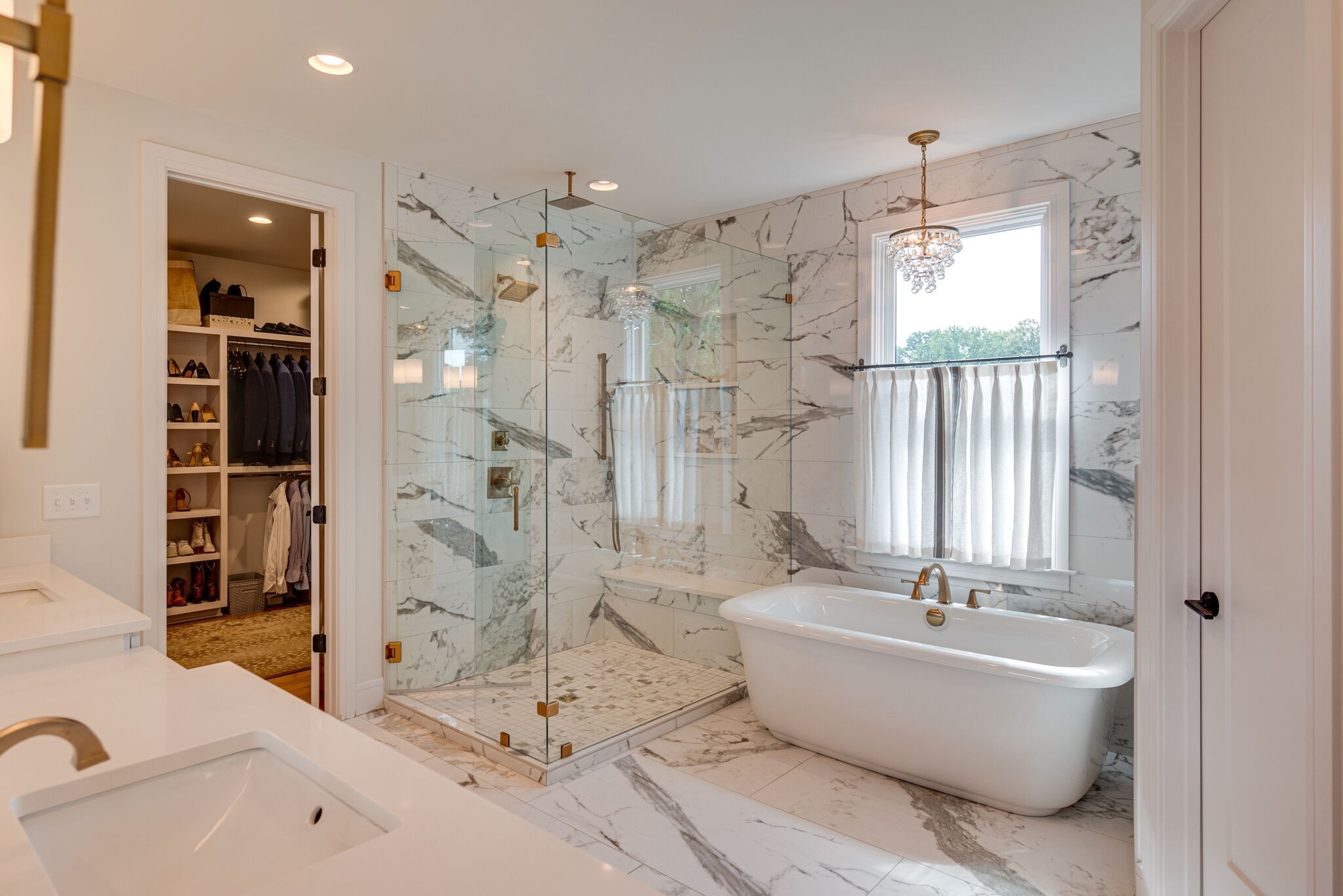 3503 Robin Road Nashville, TN 37204 - Photo 48 of 56 a bathroom with a tub sink shower and mirror