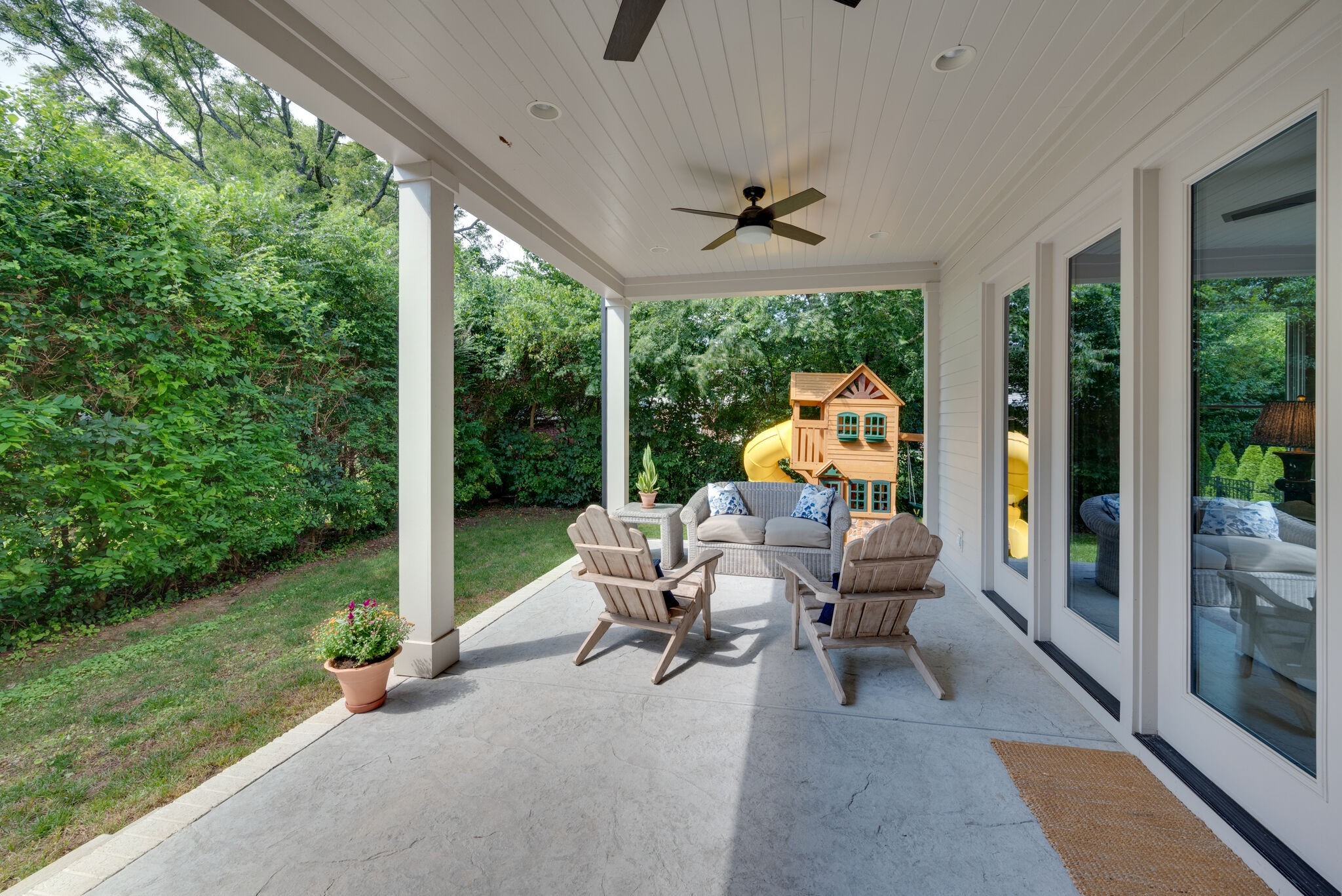 3503 Robin Road Nashville, TN 37204 - Photo 53 of 56 a view of a patio with a table chairs and backyard