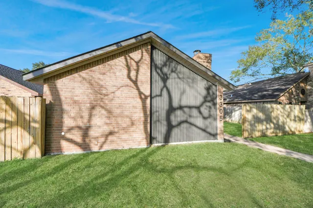 $255,000 | 3305 Avenue R, Rosenberg, TX 77471