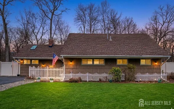 $538,800 | 138 Woodland Road, Piscataway, NJ 08854