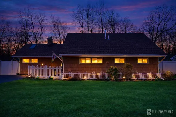 $538,800 | 138 Woodland Road, Piscataway, NJ 08854