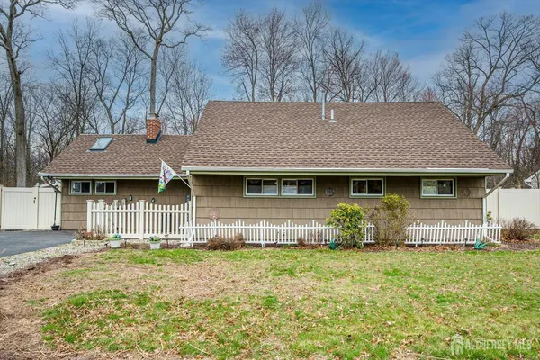 $538,800 | 138 Woodland Road, Piscataway, NJ 08854