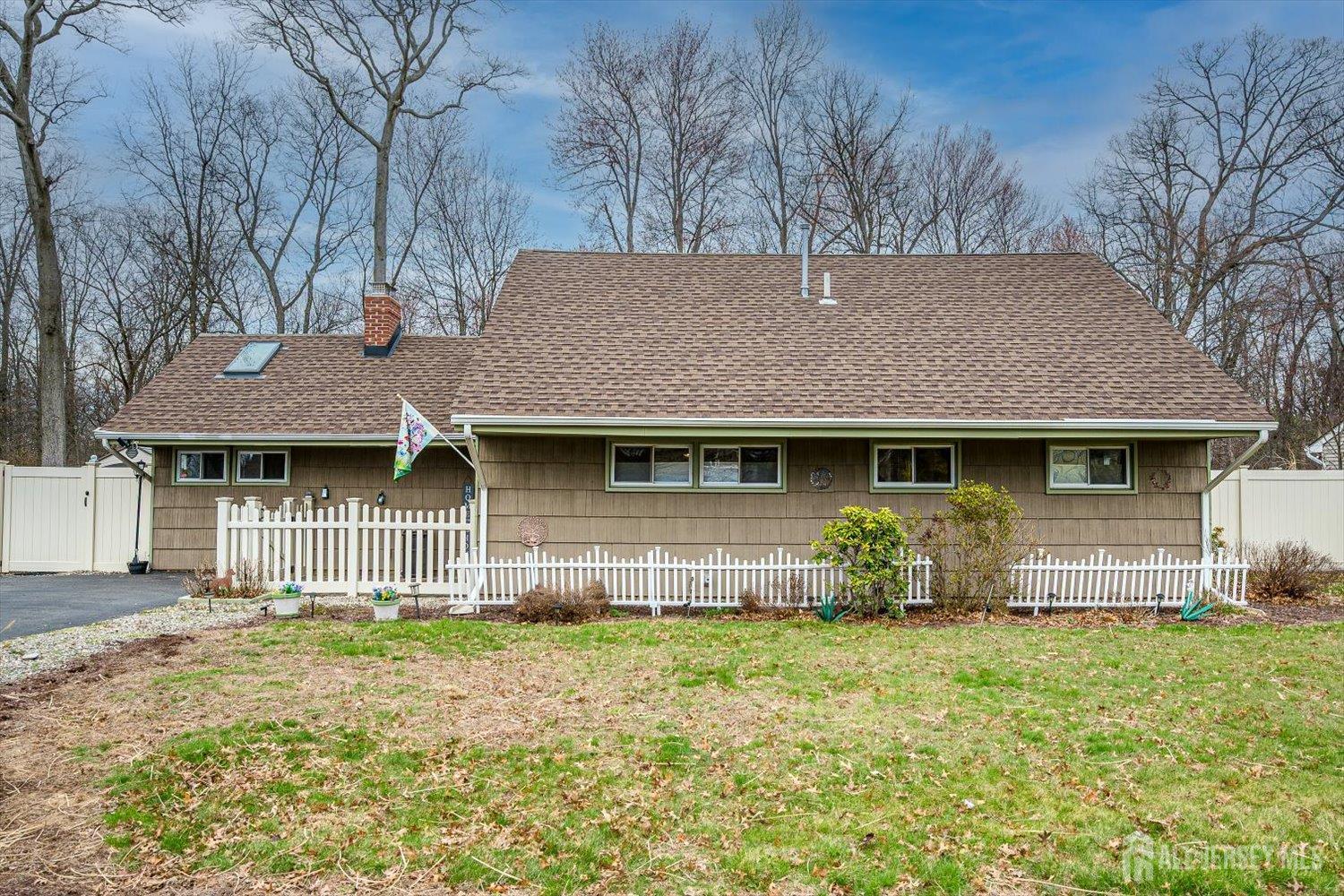 138 Woodland Road Piscataway, NJ 08854 - Photo 3 of 47