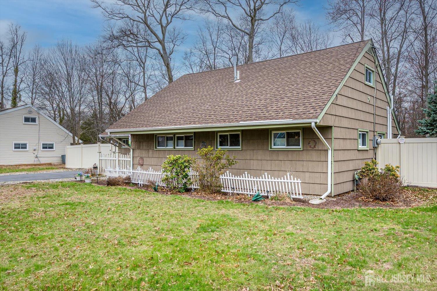 138 Woodland Road Piscataway, NJ 08854 - Photo 5 of 47