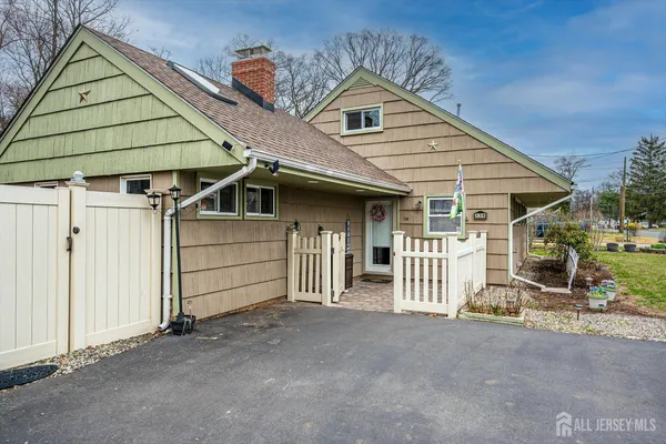 $538,800 | 138 Woodland Road, Piscataway, NJ 08854