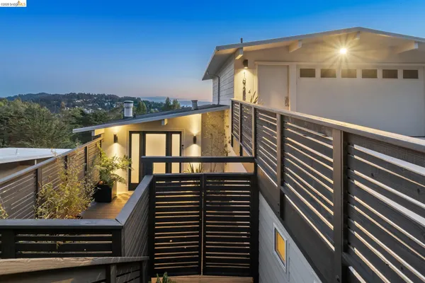 $1,200,000 | 1925 Manzanita Drive, Oakland, CA 94611