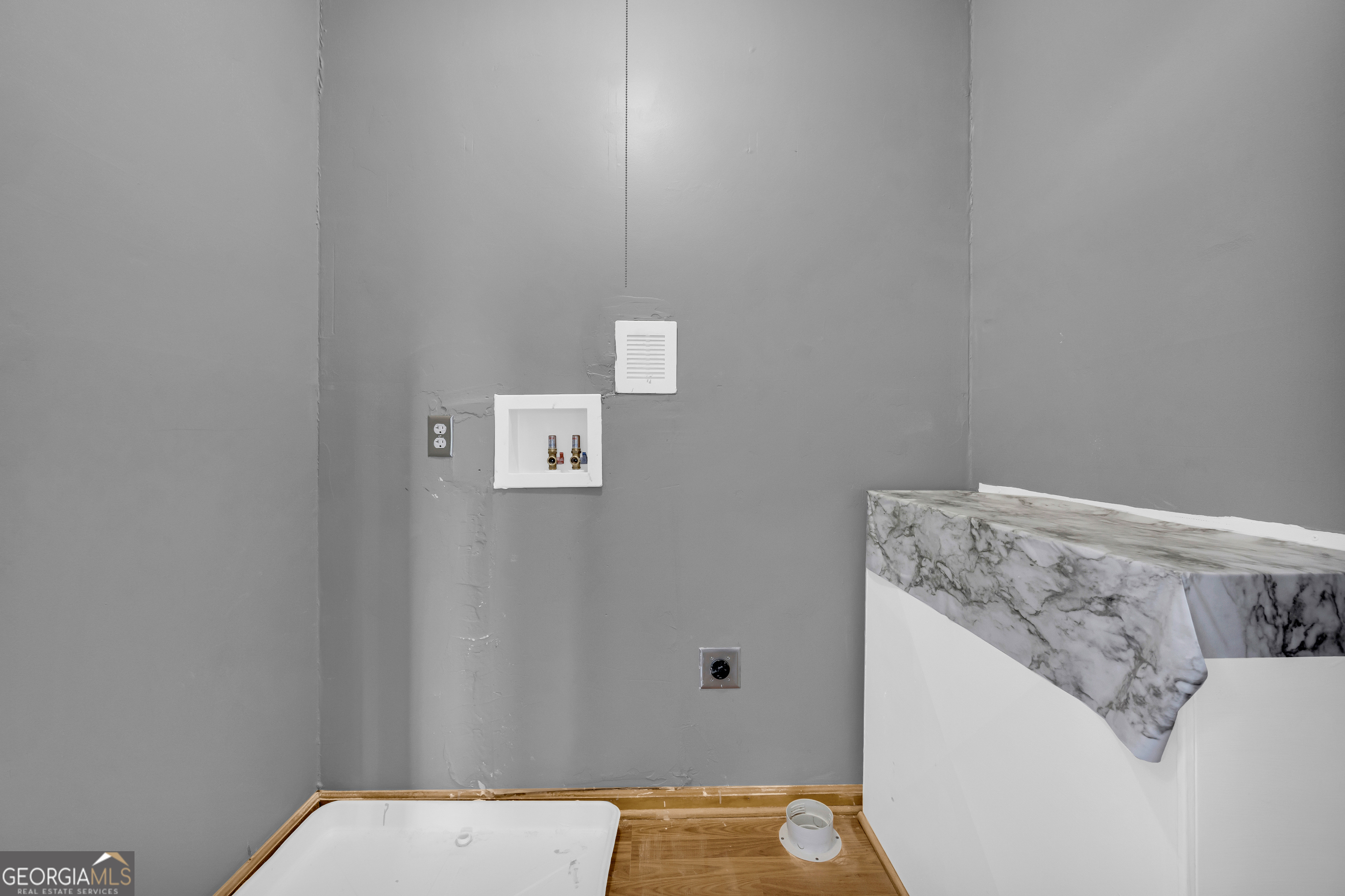 450 Clarks Creek Road North Martin, GA 30557 - Photo 34 of 70 a bathroom with a bathtub and shower