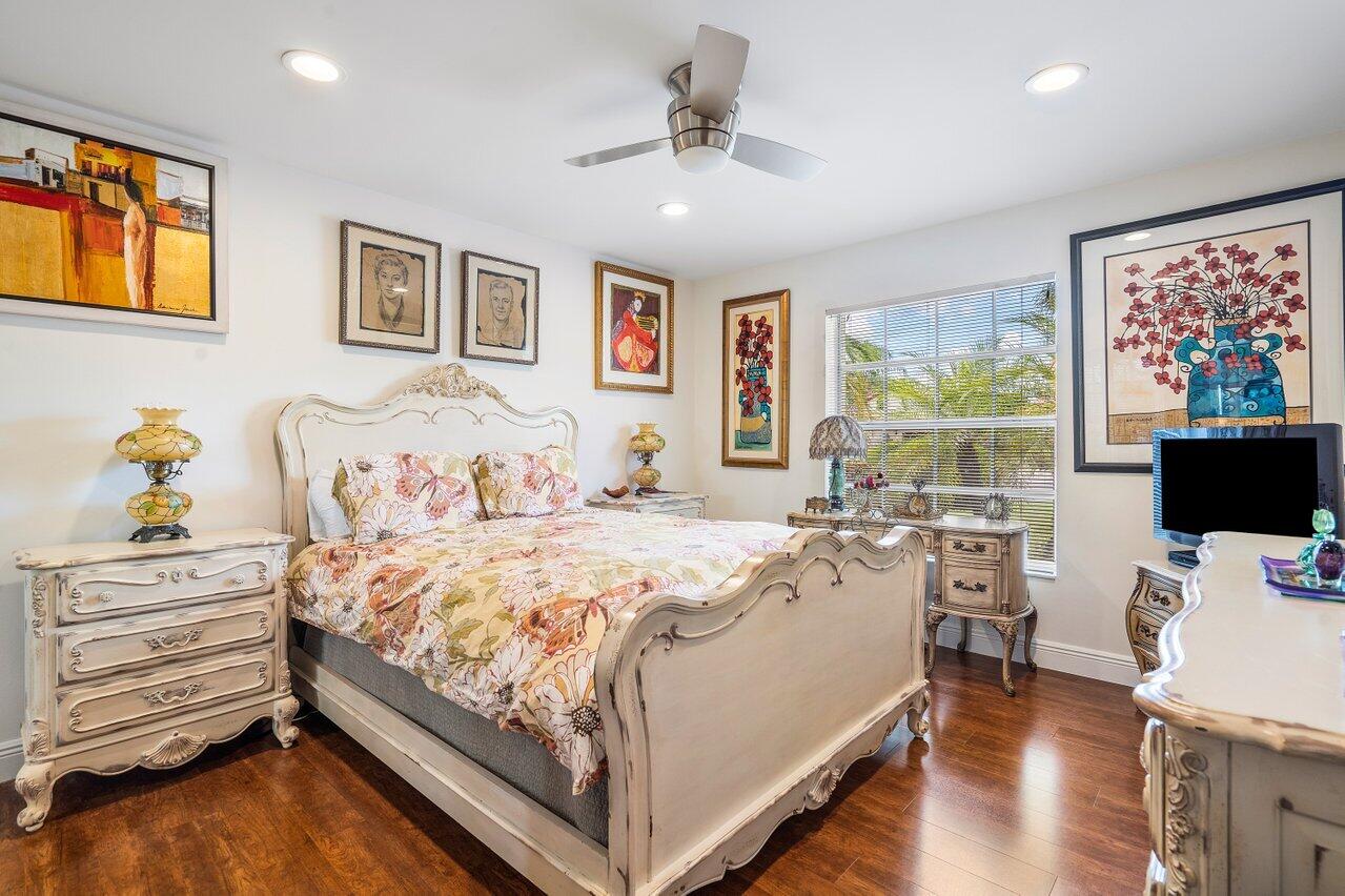 22562 Esplanada Drive Boca Raton, FL 33433 - Photo 16 of 45 guest bed