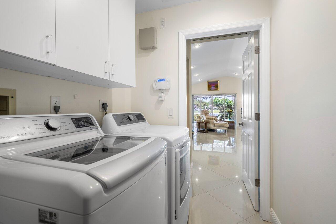 22562 Esplanada Drive Boca Raton, FL 33433 - Photo 25 of 45 laundry