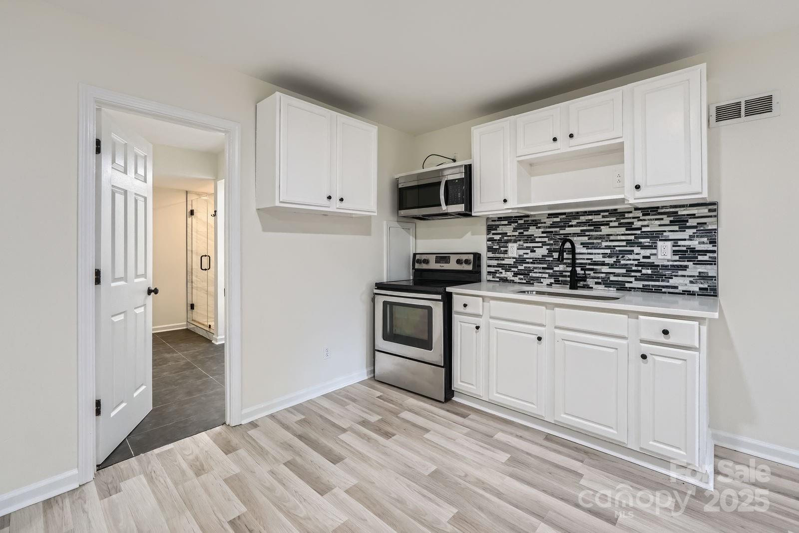 1224 East Woodlawn Road Charlotte, NC 28209 - Photo 25 of 47