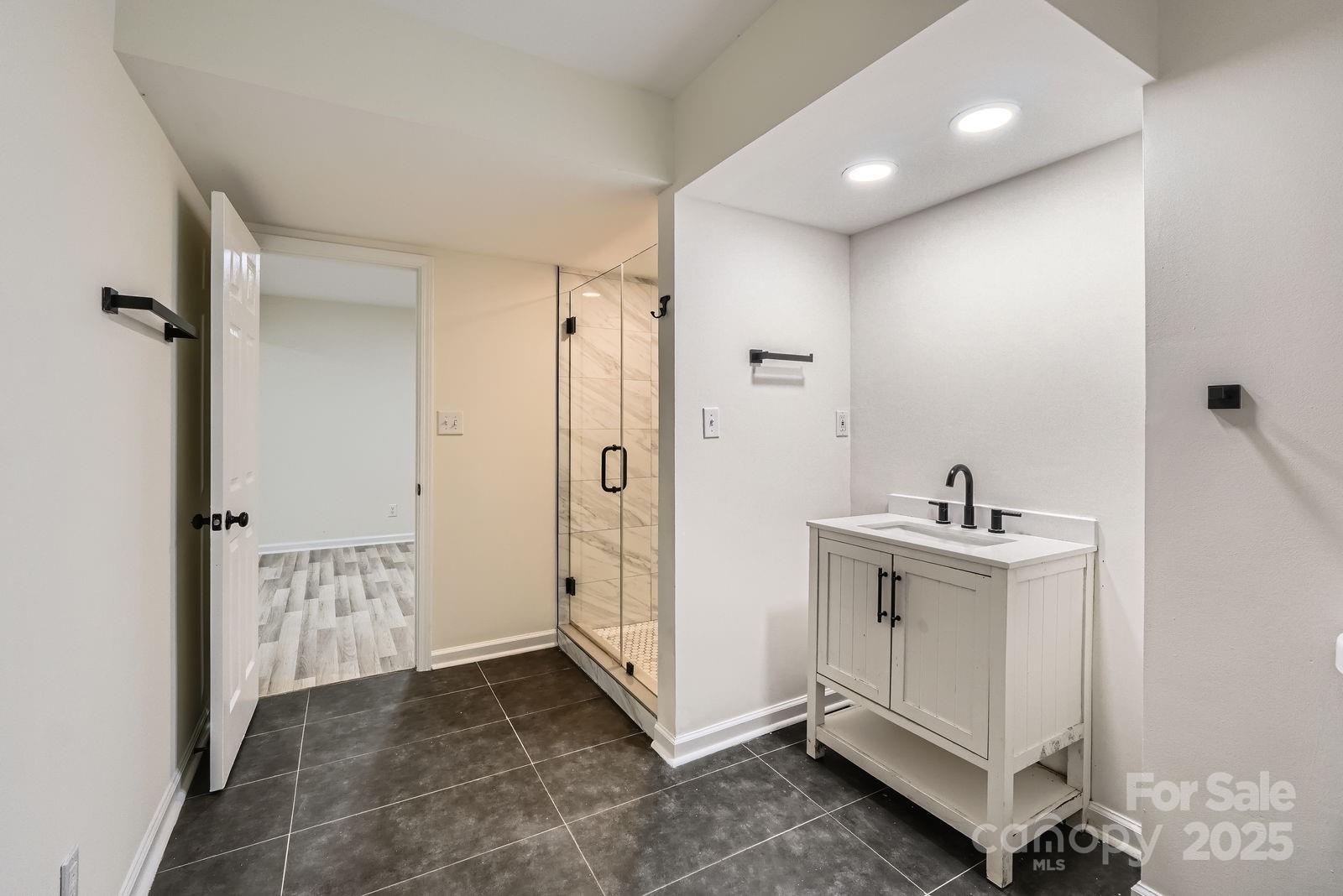 1224 East Woodlawn Road Charlotte, NC 28209 - Photo 31 of 47