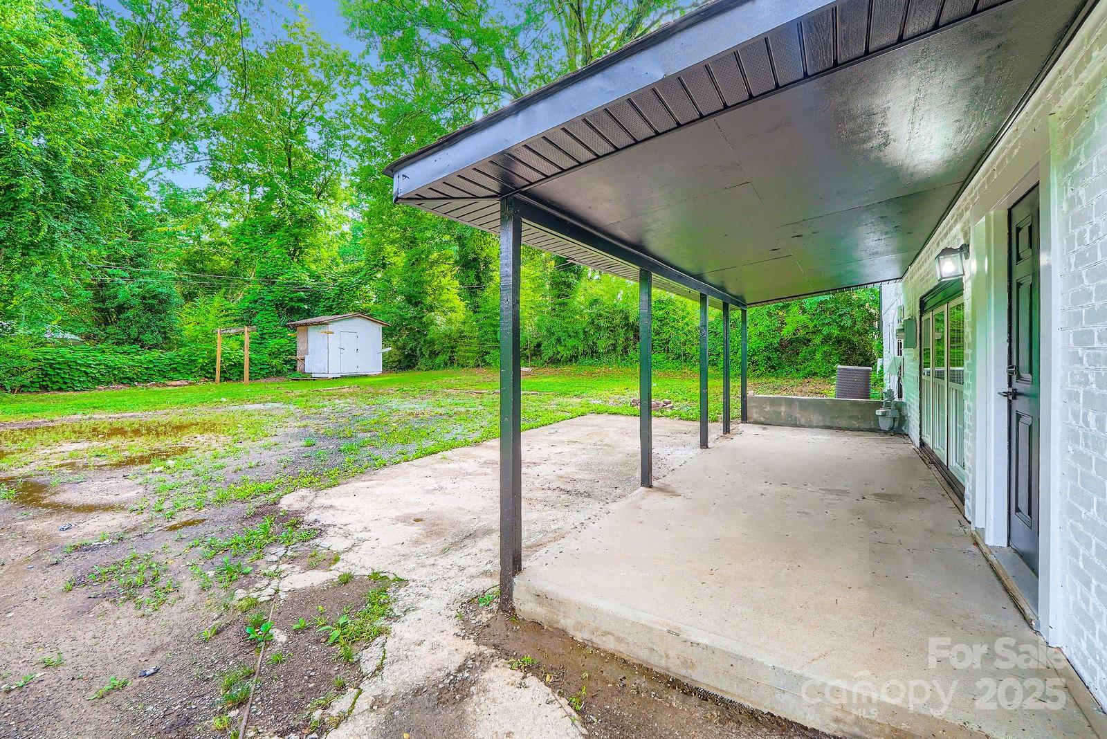 1224 East Woodlawn Road Charlotte, NC 28209 - Photo 38 of 47