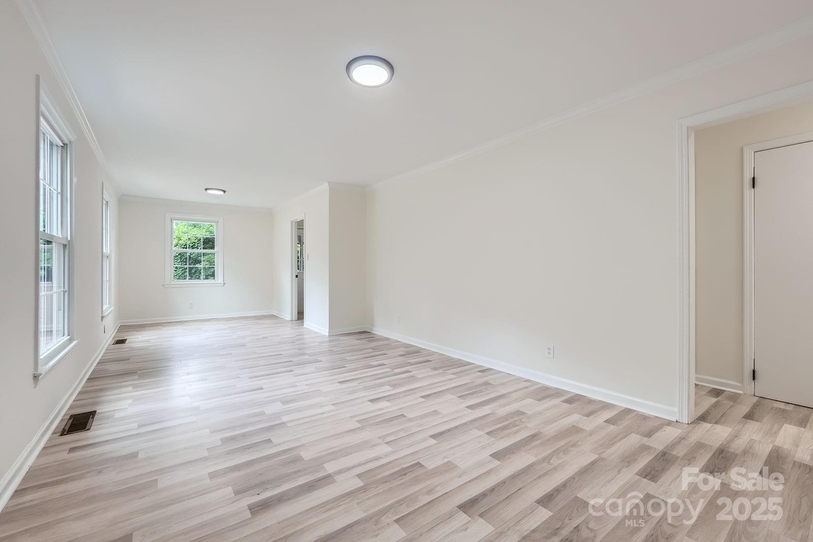 1224 East Woodlawn Road Charlotte, NC 28209 - Photo 4 of 47