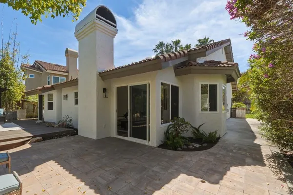 $1,949,000 | 630 Poinsettia Park North, Encinitas, CA 92024