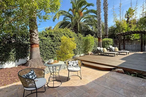 $1,949,000 | 630 Poinsettia Park North, Encinitas, CA 92024