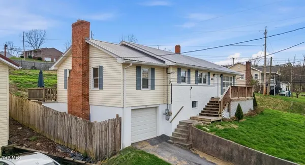 $210,000 | 200 Independence Avenue, Mount Carmel, TN 37645