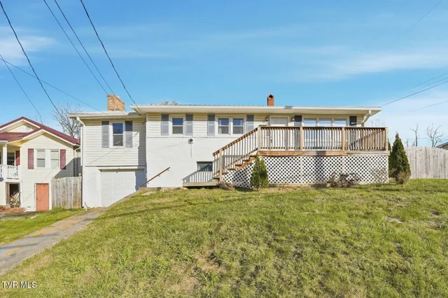 $234,999 | 200 Independence Avenue, Mount Carmel, TN 37645