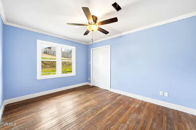 $249,900 | 200 Independence Avenue, Mount Carmel, TN 37645