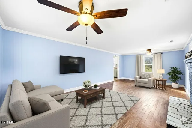 $234,999 | 200 Independence Avenue, Mount Carmel, TN 37645