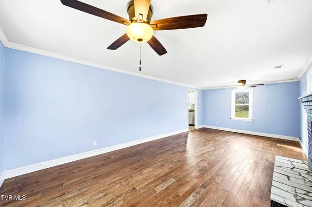 $249,900 | 200 Independence Avenue, Mount Carmel, TN 37645