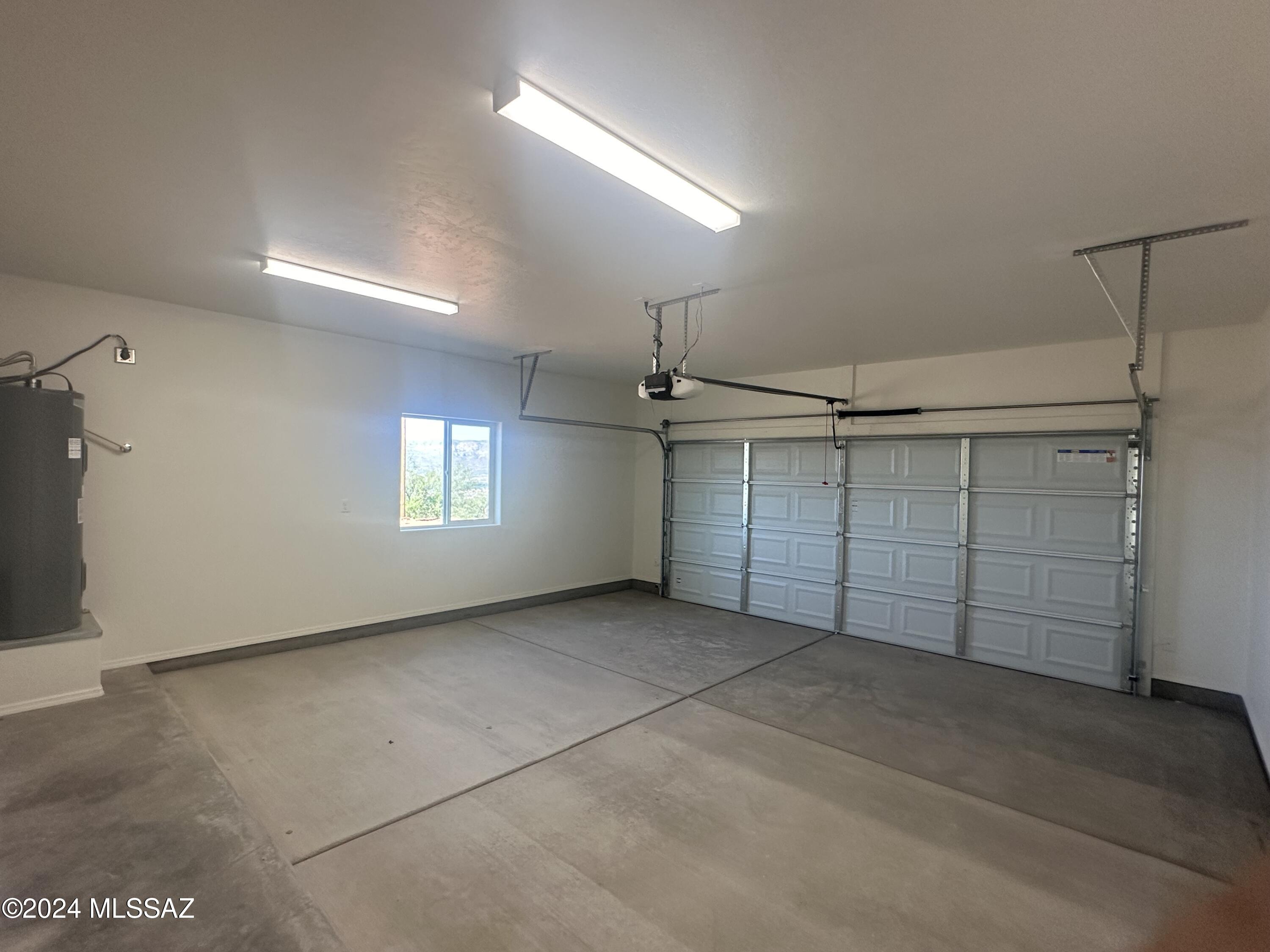 169 Camino Mar Rio Rico, AZ 85648 - Photo 19 of 40 an empty room with windows and closet