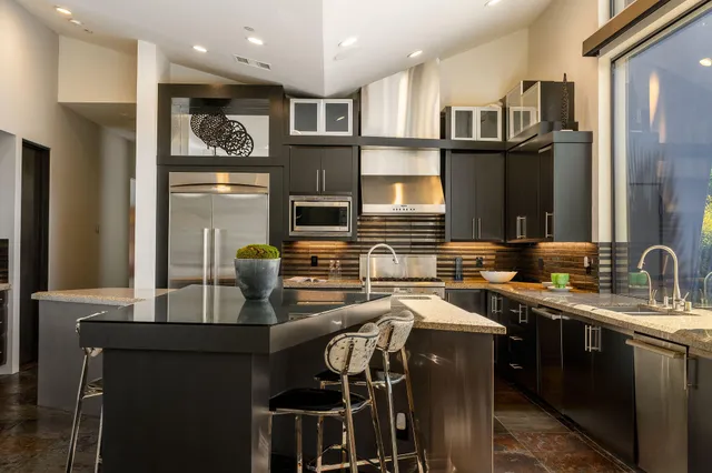 $3,199,000 | 335 Patel Place, Palm Springs, CA 92264