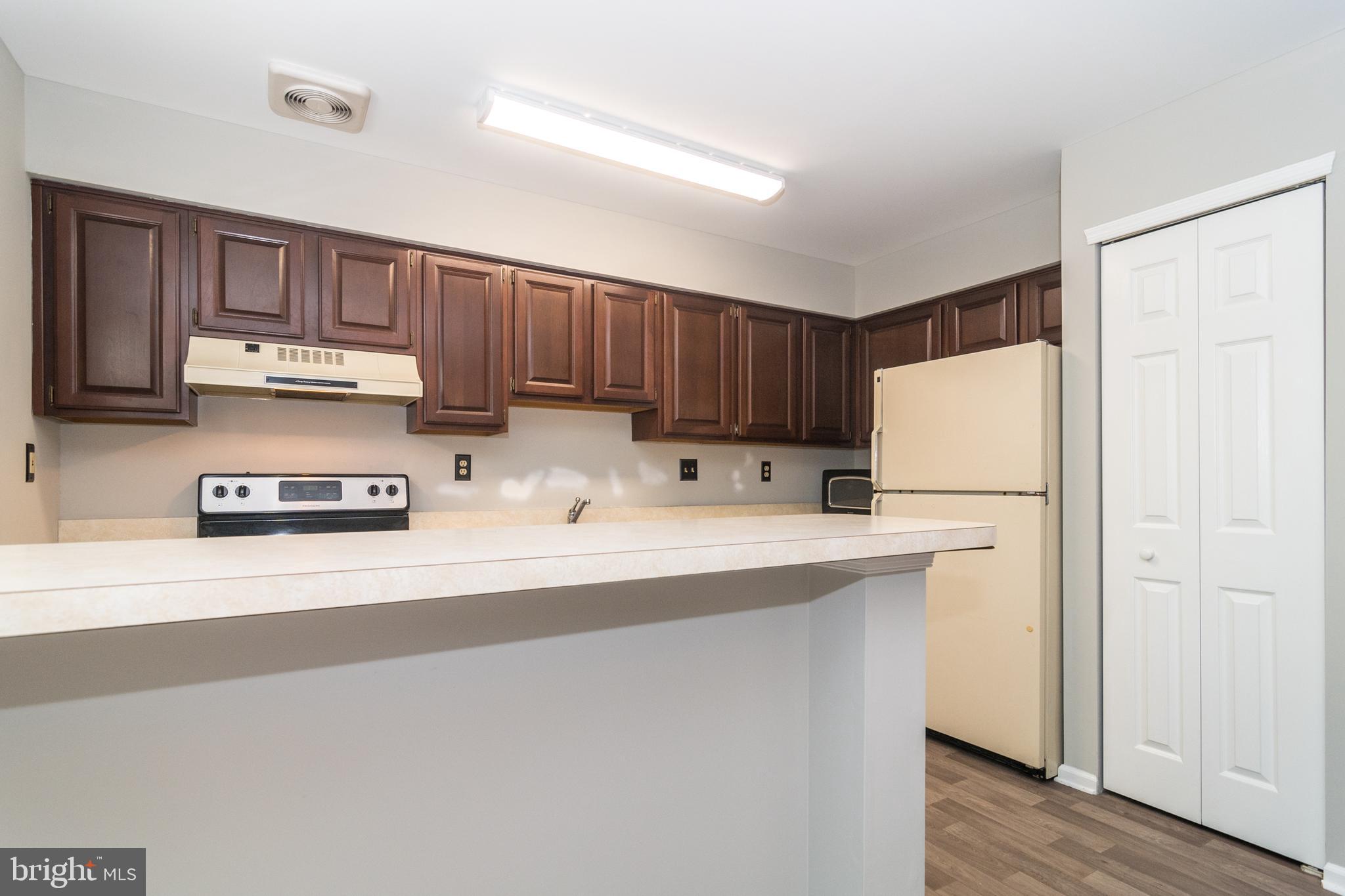 67 Charing Cross Road, Unit 34 Doylestown, PA 18901 - Photo 12 of 31 Eat-In Kitchen