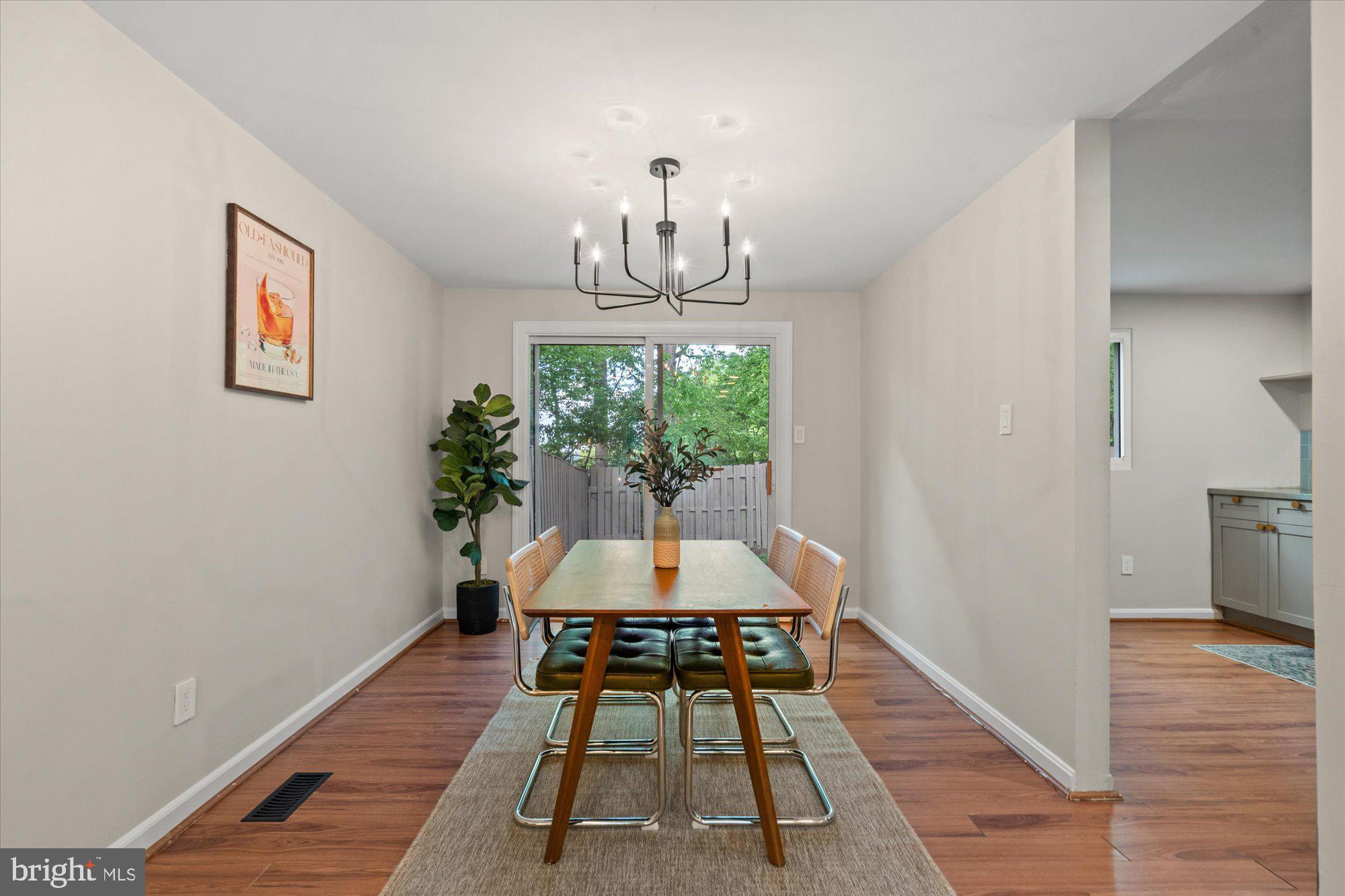 2228 Cocquina Drive Reston, VA 20191 - Photo 8 of 36