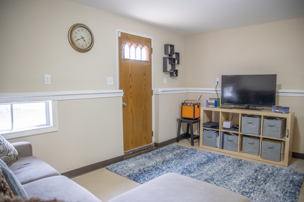 75 Deepfield Road Springfield, MA 01118 - Photo 23 of 31 Gallery Image 23