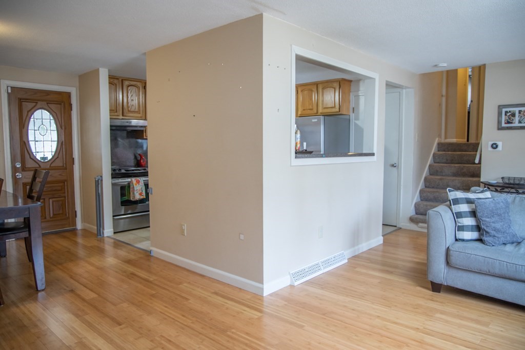 75 Deepfield Road Springfield, MA 01118 - Photo 8 of 31 Gallery Image 8