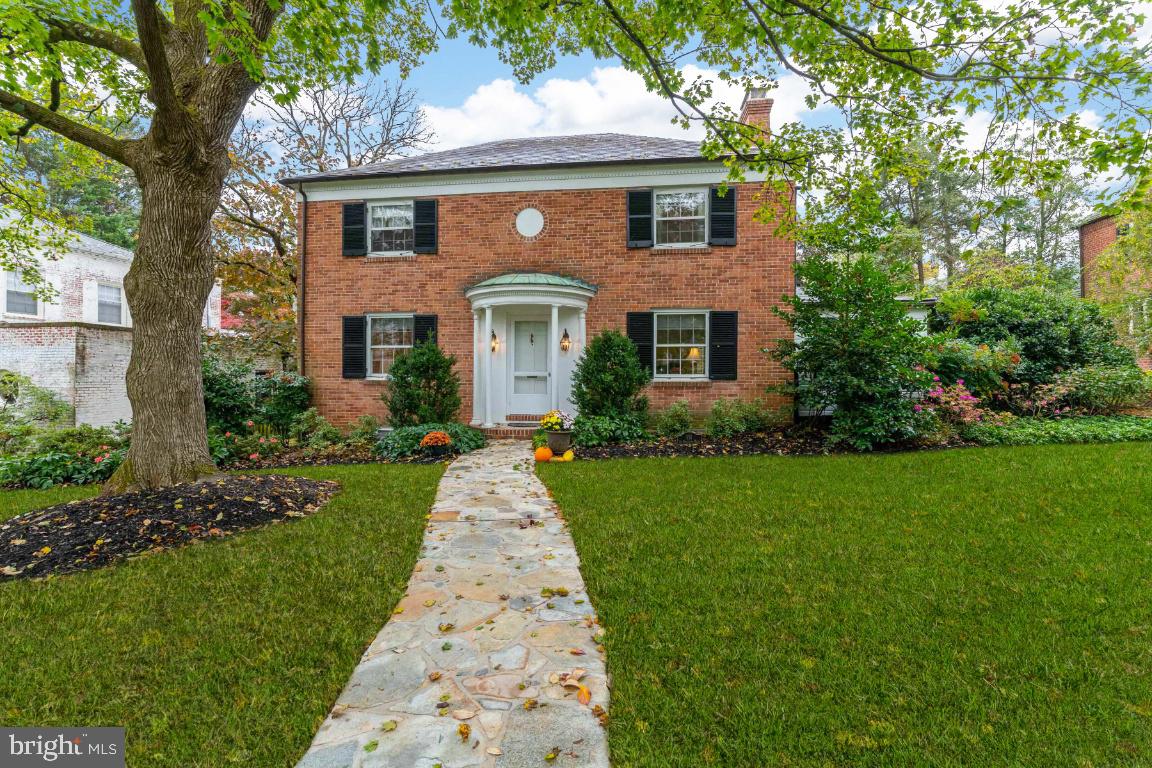 111 St Dunstans Road Baltimore, MD 21212 - Photo 1 of 40