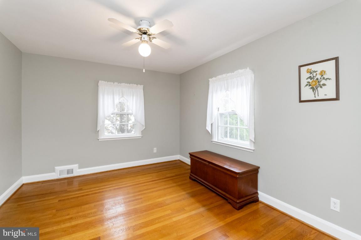 111 St Dunstans Road Baltimore, MD 21212 - Photo 19 of 40