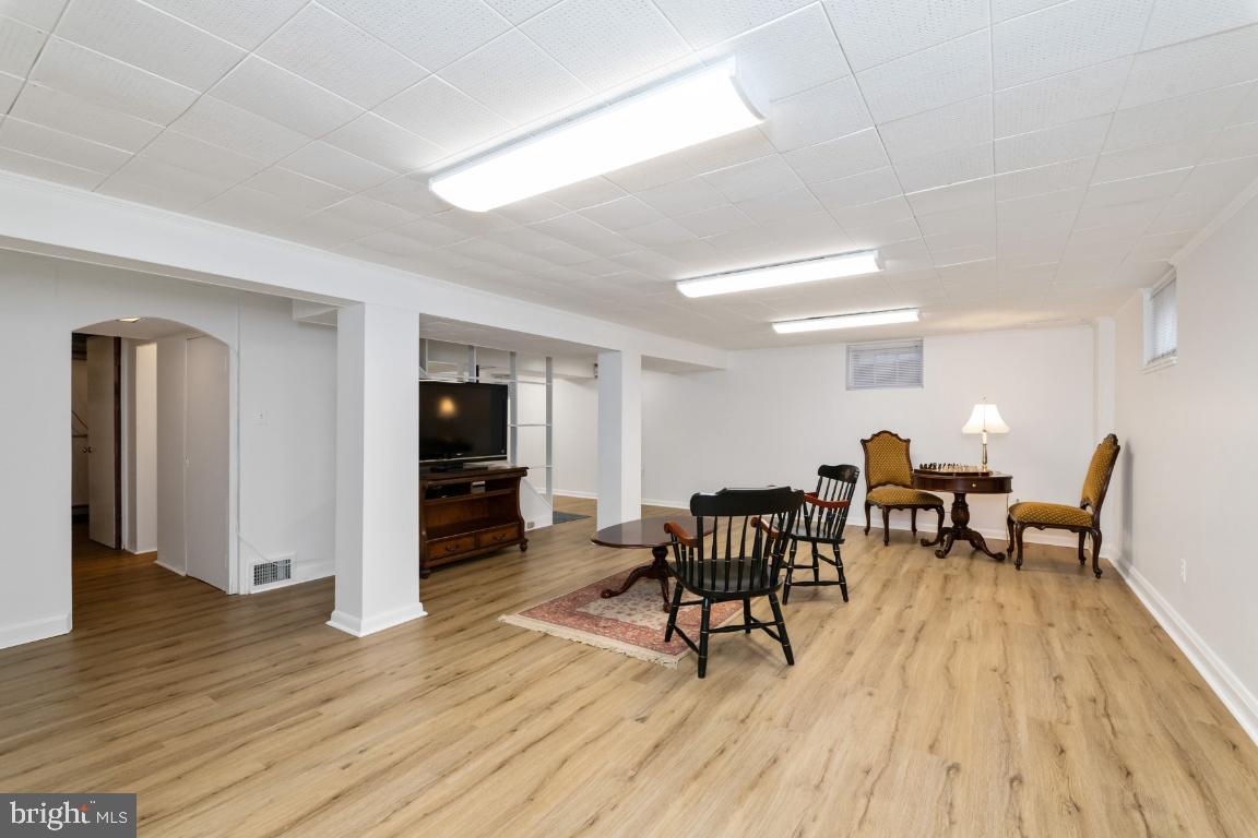 111 St Dunstans Road Baltimore, MD 21212 - Photo 30 of 40