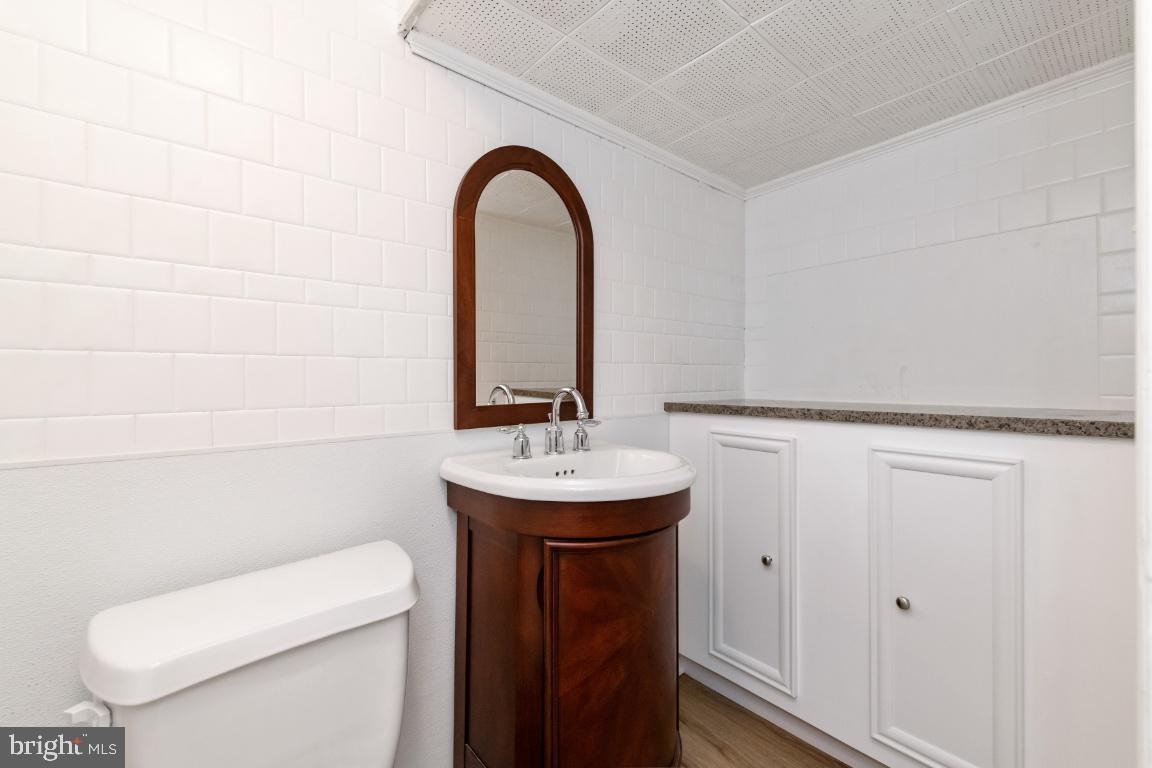 111 St Dunstans Road Baltimore, MD 21212 - Photo 32 of 40
