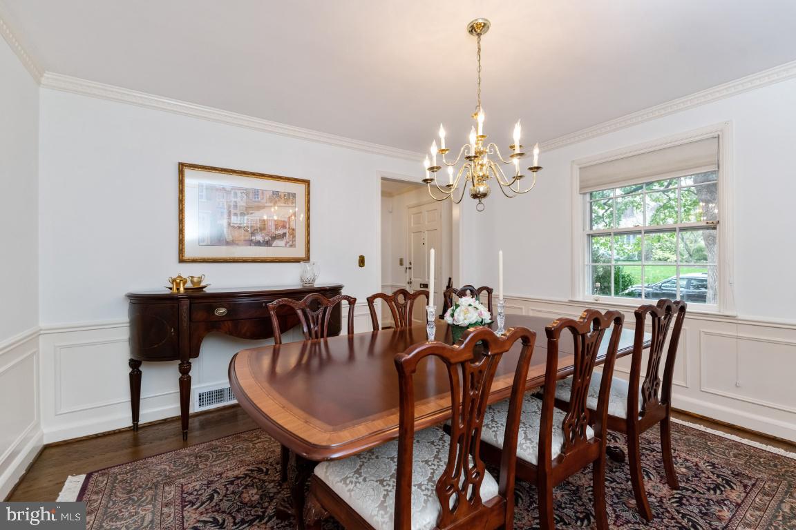 111 St Dunstans Road Baltimore, MD 21212 - Photo 7 of 40