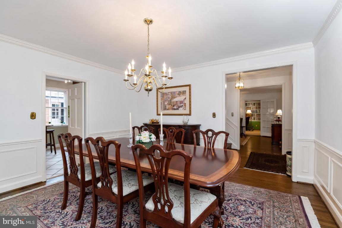 111 St Dunstans Road Baltimore, MD 21212 - Photo 8 of 40
