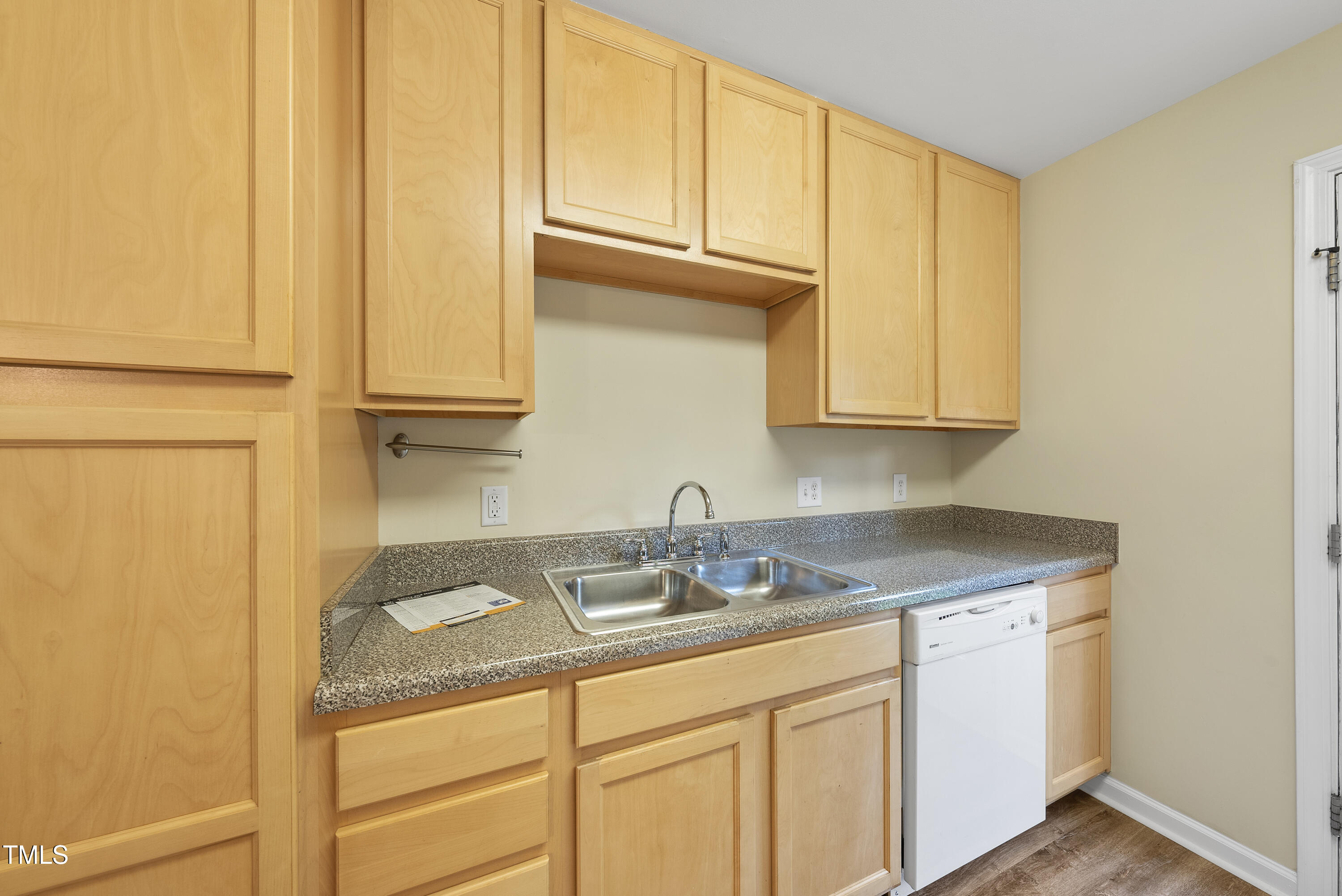 10132 Blackwell Drive Raleigh, NC 27617 - Photo 12 of 29 DSC02533