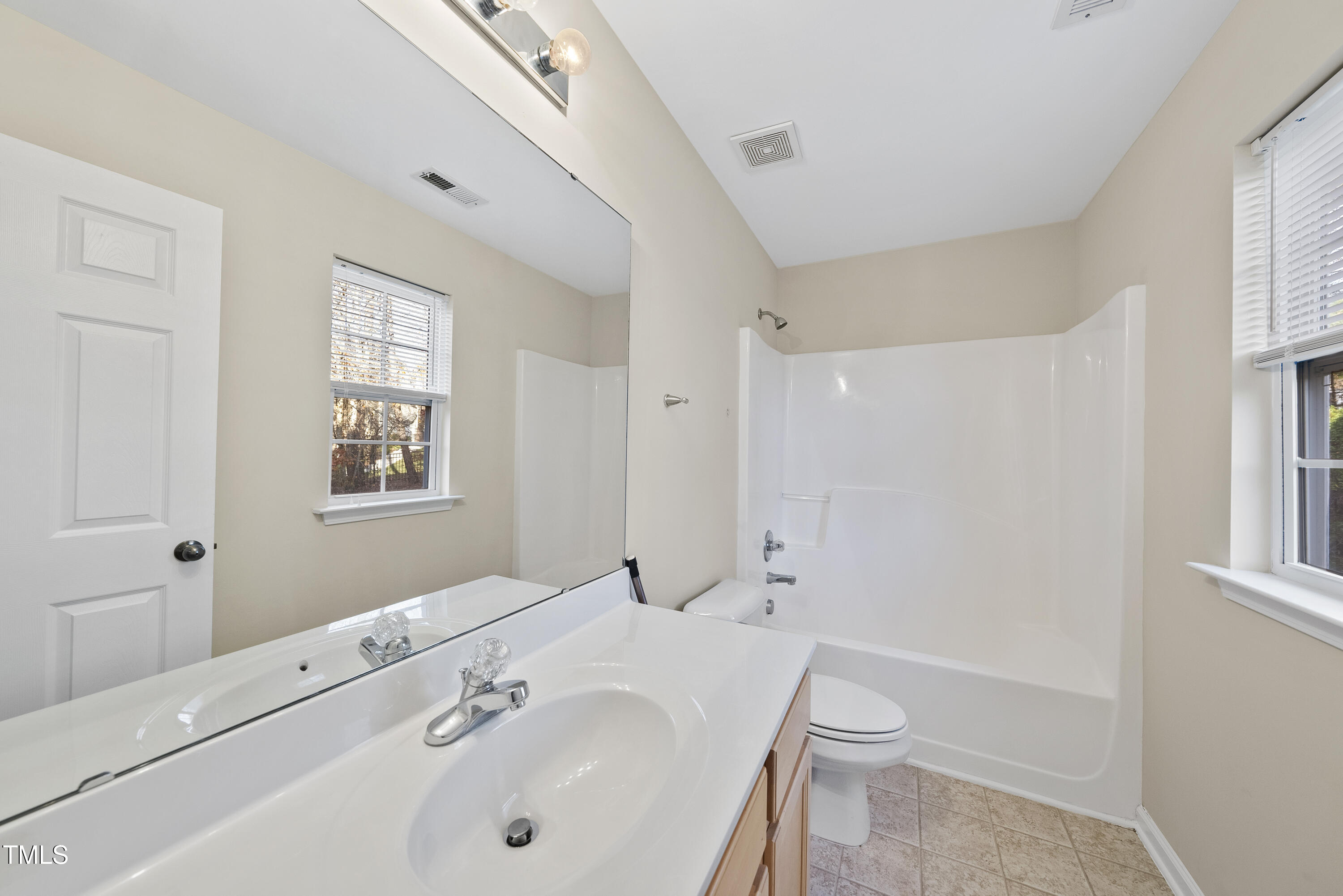 10132 Blackwell Drive Raleigh, NC 27617 - Photo 17 of 29 DSC02557