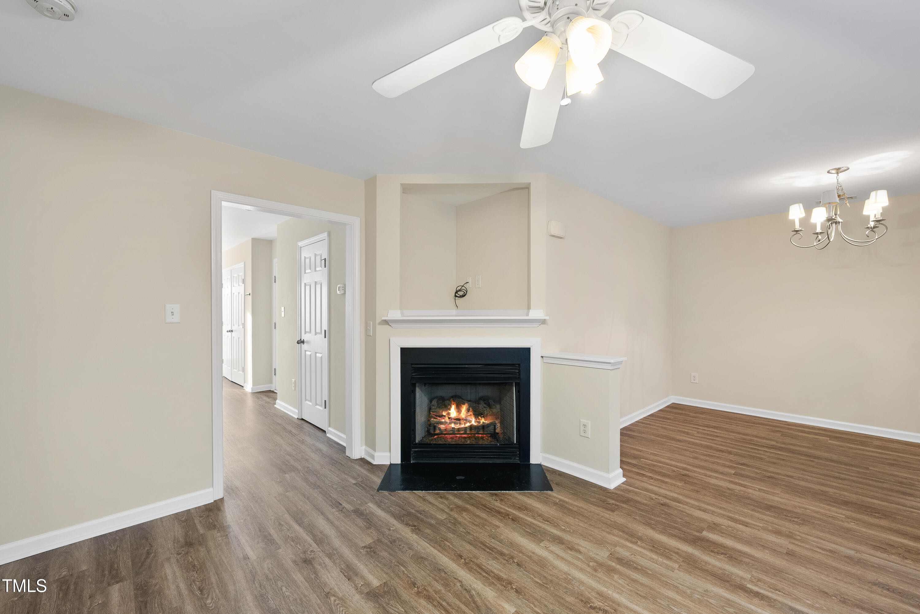 10132 Blackwell Drive Raleigh, NC 27617 - Photo 5 of 29 DSC02515